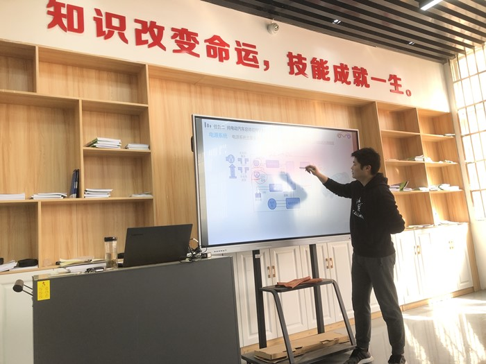 圖1.png